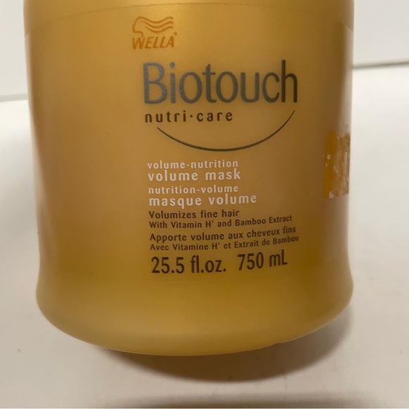 Wella Biotouch Nutri Care Volume Nutrition Volume Mask 25.5 OZ HTF - Picture 2 of 3